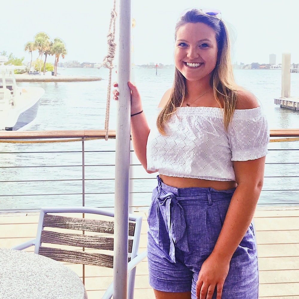 Meet your Posher, Brooke